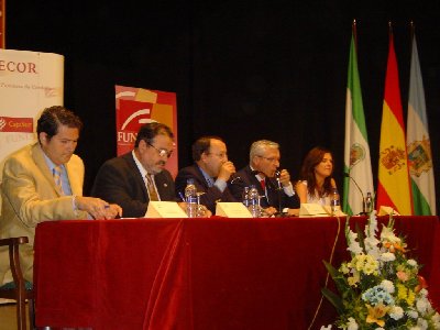 Corduba 07.- Los seminarios de Lucena comienzan animando a los alumnos a conjugar trabajo y convivencia.