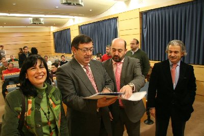 Ucodeporte presenta  su oferta de servicios a los municipios de la provincia