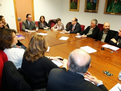 Un momento de la visita del rector