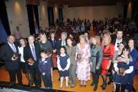 Premiados y autoridades en el saln  del Palacio de la Merced