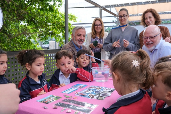 Niños y niñas participantes en la feria Infaciencia en Las Palmas